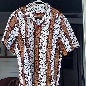 Vintage Hawaii-brand Made in Hawaii shirt. Men's size XL. 100% cotton.